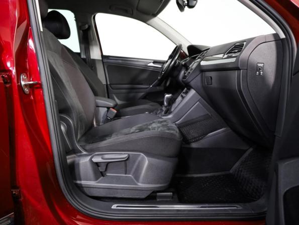 Volkswagen Tiguan II с пробегом 2017 года, цена 2 619 000 рублей, 123503 км, внедорожник, Автокод Объявления