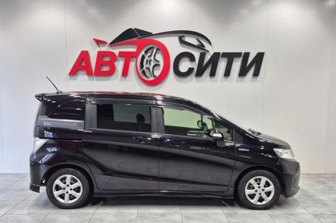 Honda Freed I Рестайлинг с пробегом 2012 года, цена 960 000 рублей, 196761 км, компактвэн, Автокод Объявления