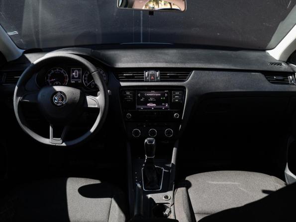 Skoda Octavia III (A7) Рестайлинг с пробегом 2019 года, цена 1 550 000 рублей, 135073 км, лифтбек, Автокод Объявления