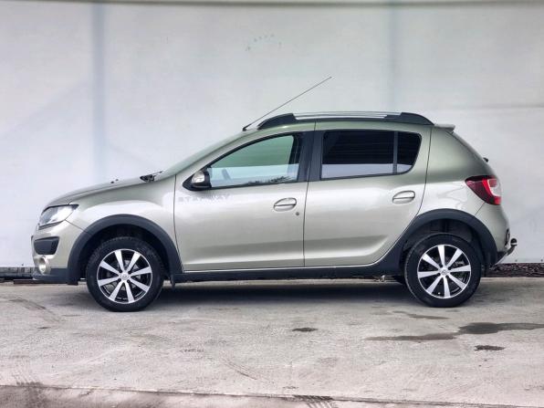 Renault Sandero II с пробегом 2016 года, цена 975 000 рублей, 126541 км, хэтчбек, Автокод Объявления