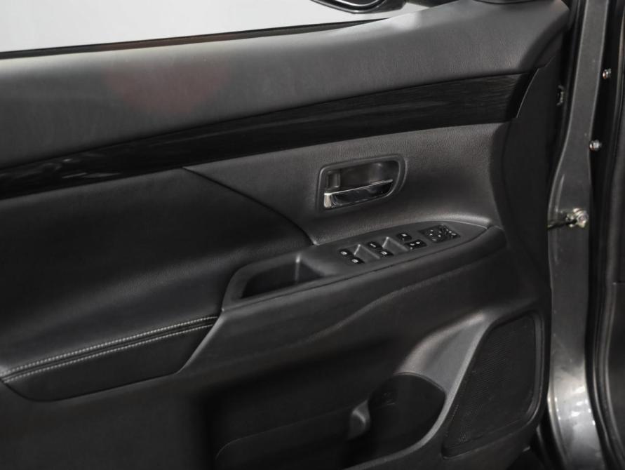 Mitsubishi Outlander III Рестайлинг 3 Санкт-Петербург  - изображение 21