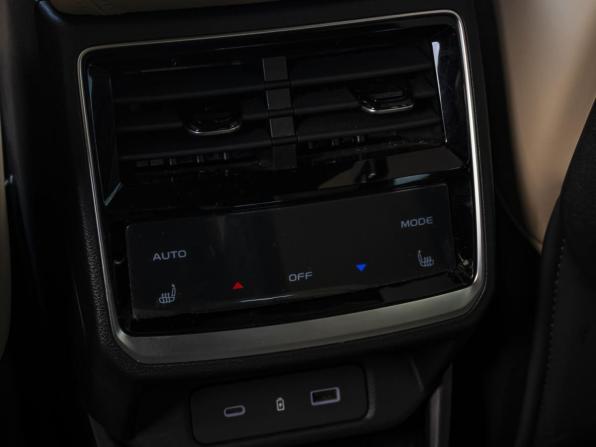Geely Monjaro I Рестайлинг (China Market) с пробегом 2024 года, цена 3 829 000 рублей, 10238 км, внедорожник, Автокод Объявления