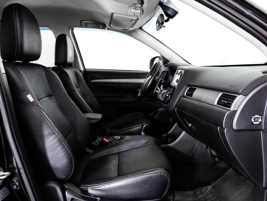 Mitsubishi Outlander III Рестайлинг Санкт-Петербург  - изображение 18