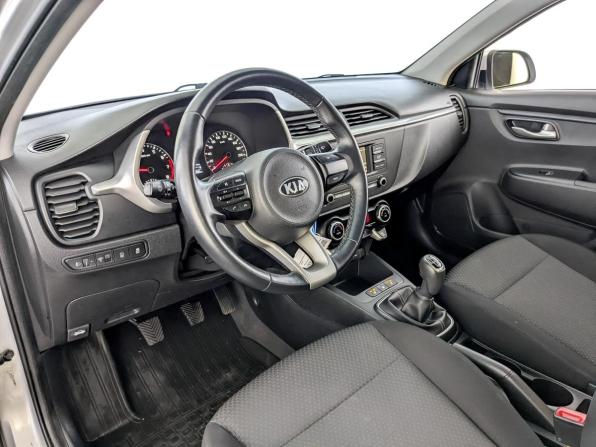 Kia Rio IV Рестайлинг с пробегом 2020 года, цена 1 400 000 рублей, 97989 км, седан, Автокод Объявления
