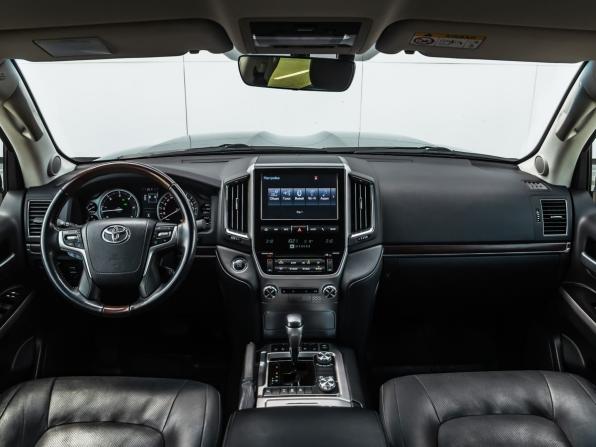 Toyota Land Cruiser 200 Series Рестайлинг 2 с пробегом 2020 года, цена 7 900 000 рублей, 122227 км, внедорожник, Автокод Объявления