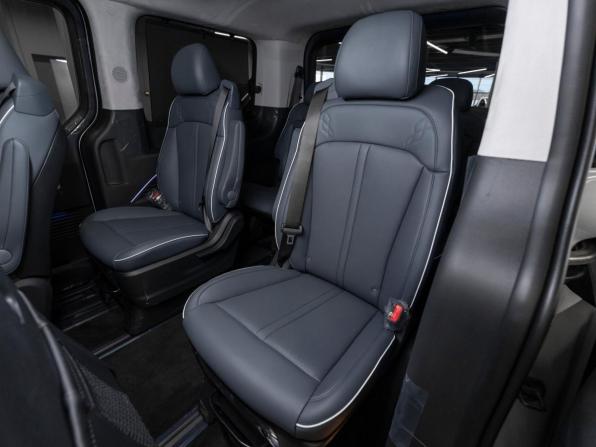 Hyundai Staria I с пробегом 2025 года, цена 8 250 000 рублей, 1776 км, минивэн, Автокод Объявления