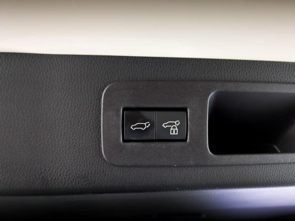 Toyota Land Cruiser 300 Series с пробегом 2022 года, цена 10 780 000 рублей, 18425 км, внедорожник, Автокод Объявления