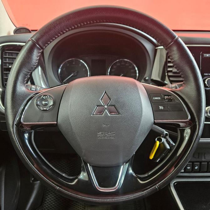 Mitsubishi Outlander III Рестайлинг 3 Вологда  - изображение 11