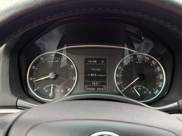 Skoda Octavia II (A5) Рестайлинг с пробегом 2010 года, цена 700 000 рублей, 235600 км, лифтбек, Автокод Объявления