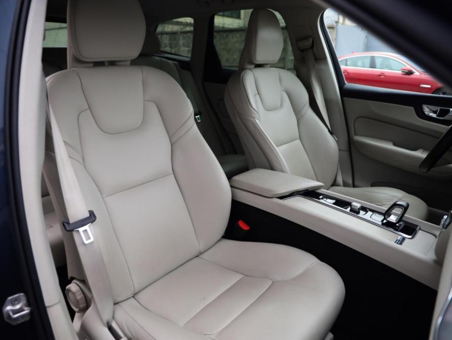 Volvo XC60 II Рестайлинг Санкт-Петербург  - изображение 25