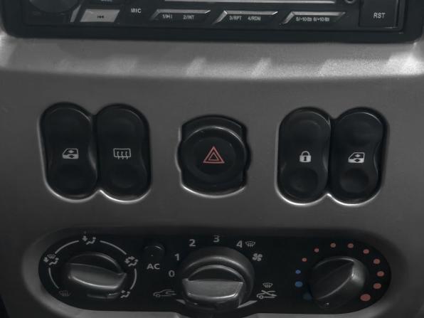 Renault Logan I Рестайлинг с пробегом 2012 года, цена 479 900 рублей, 180000 км, седан, Автокод Объявления