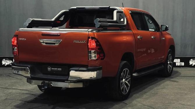 Toyota Hilux VIII с пробегом 2018 года, цена 3 620 000 рублей, 189526 км, пикап, Автокод Объявления