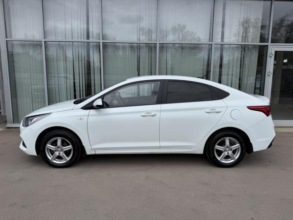Hyundai Solaris II с пробегом 2018 года, цена 1 120 000 рублей, 82445 км, седан, Автокод Объявления