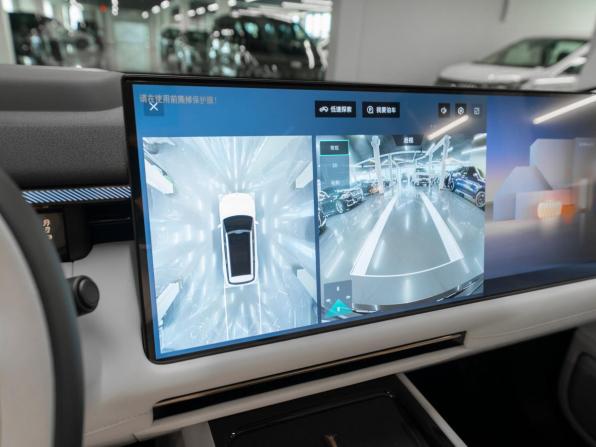 Lynk &amp; Co 900 с пробегом 2025 года, цена 7 700 000 рублей, 30 км, внедорожник, Автокод Объявления