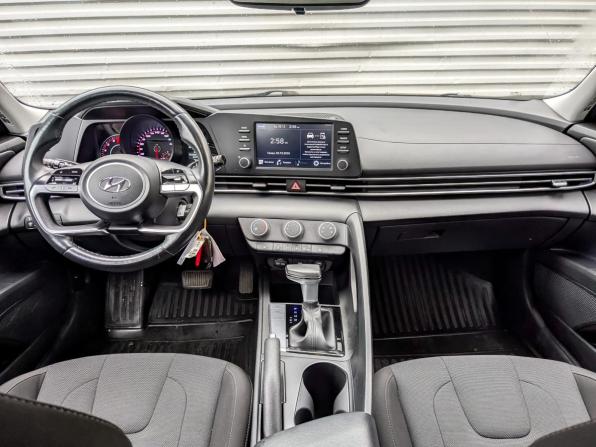 Hyundai Elantra VII (CN7) с пробегом 2022 года, цена 1 950 000 рублей, 64685 км, седан, Автокод Объявления
