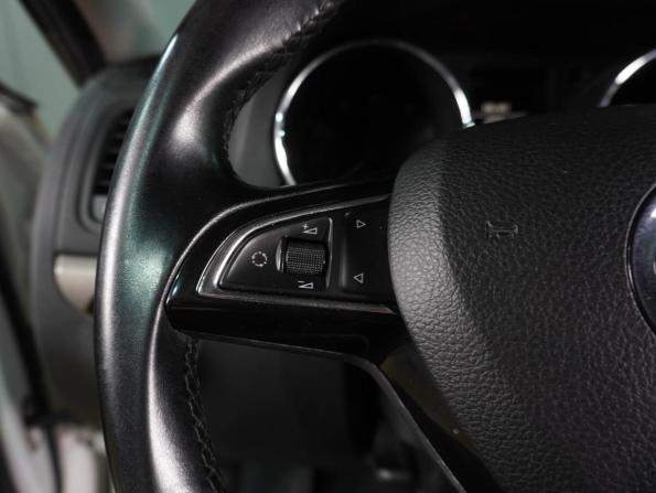 Skoda Yeti I Рестайлинг с пробегом 2014 года, цена 899 000 рублей, 145272 км, внедорожник, Автокод Объявления