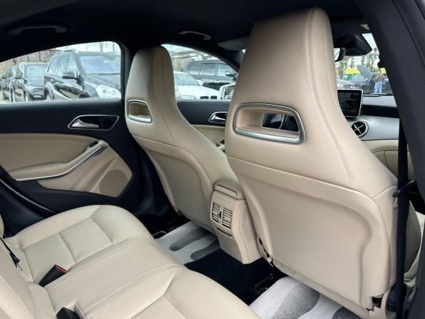 Mercedes-Benz CLA I (C117 X117) с пробегом 2015 года, цена 1 890 000 рублей, 95035 км, седан, Автокод Объявления