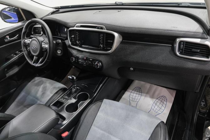 Kia Sorento II Рестайлинг с пробегом 2017 года, цена 2 479 000 рублей, 131000 км, внедорожник, Автокод Объявления