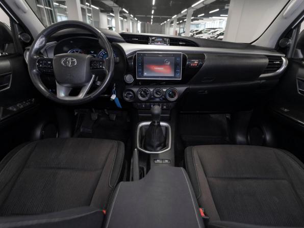 Toyota Hilux VIII с пробегом 2017 года, цена 3 200 000 рублей, 115284 км, пикап, Автокод Объявления