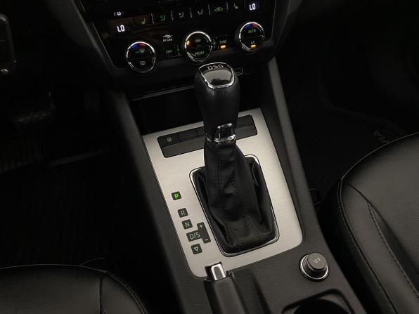 Skoda Octavia III (A7) Рестайлинг с пробегом 2019 года, цена 1 920 000 рублей, 87862 км, лифтбек, Автокод Объявления