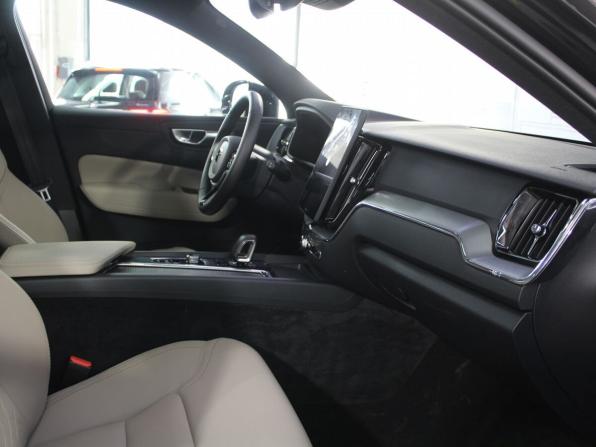 Volvo XC60 II Рестайлинг 2 с пробегом 2025 года, цена 6 050 000 рублей, 20 км, внедорожник, Автокод Объявления