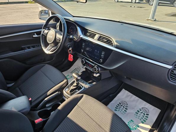 Kia Rio IV Рестайлинг с пробегом 2022 года, цена 1 699 995 рублей, 121298 км, хэтчбек, Автокод Объявления