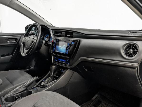 Toyota Corolla XI (E160 E170 E180) Рестайлинг 1 с пробегом 2018 года, цена 1 625 000 рублей, 154000 км, седан, Автокод Объявления