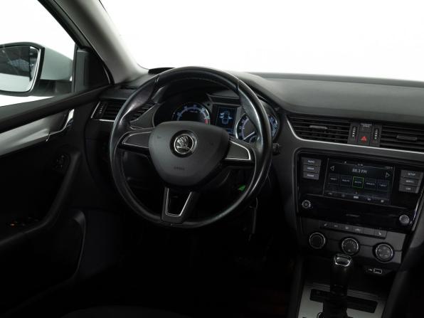 Skoda Octavia III (A7) Рестайлинг с пробегом 2019 года, цена 1 748 000 рублей, 119128 км, лифтбек, Автокод Объявления