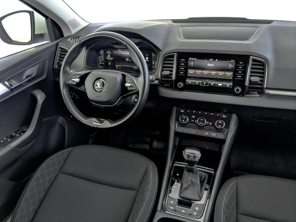 Skoda Karoq I с пробегом 2022 года, цена 2 850 000 рублей, 51733 км, внедорожник, Автокод Объявления