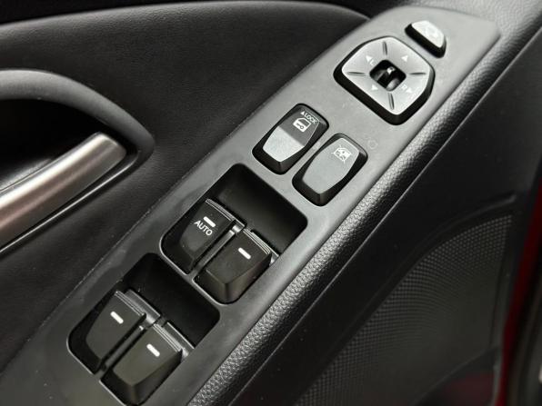 Hyundai ix35 I с пробегом 2012 года, цена 1 350 000 рублей, 89222 км, внедорожник, Автокод Объявления