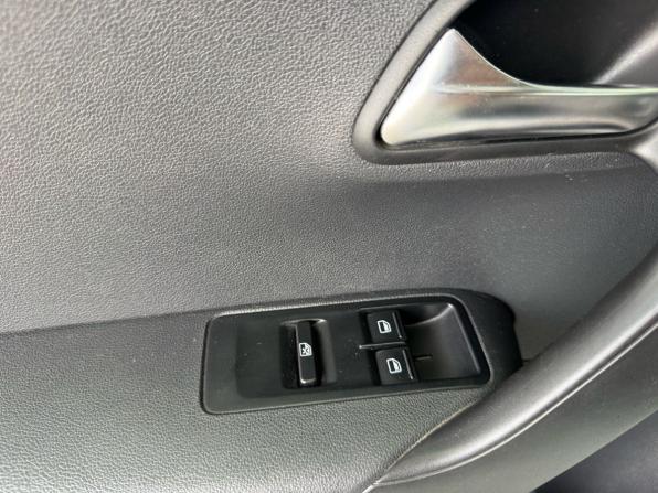 Volkswagen Polo V Рестайлинг с пробегом 2017 года, цена 739 000 рублей, 142788 км, седан, Автокод Объявления