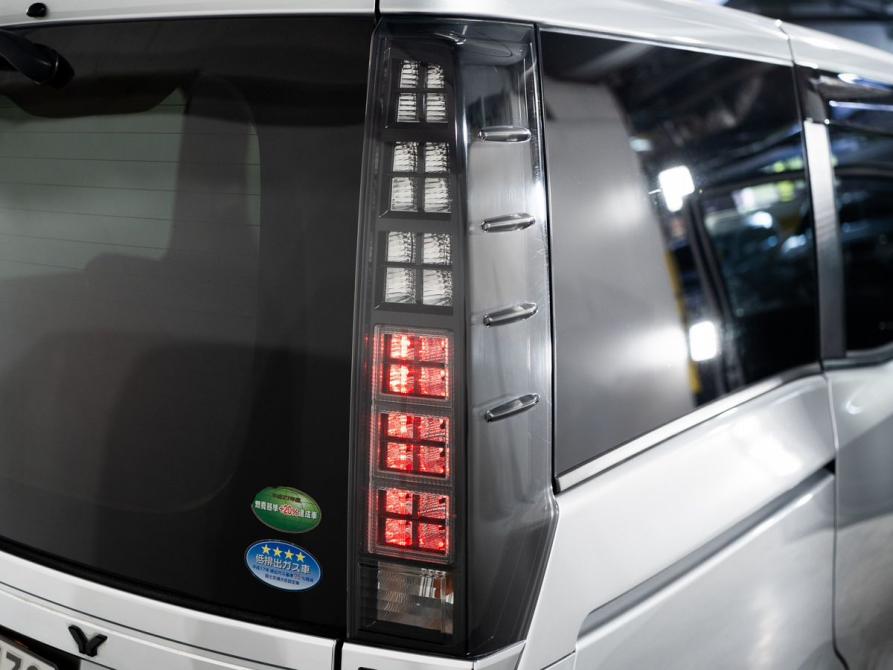 Toyota Voxy III (R80) Иркутск  - изображение 23