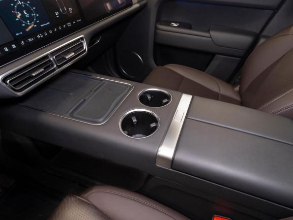 Li Auto (Lixiang) L9 I с пробегом 2024 года, цена 6 000 000 рублей, 42283 км, внедорожник, Автокод Объявления