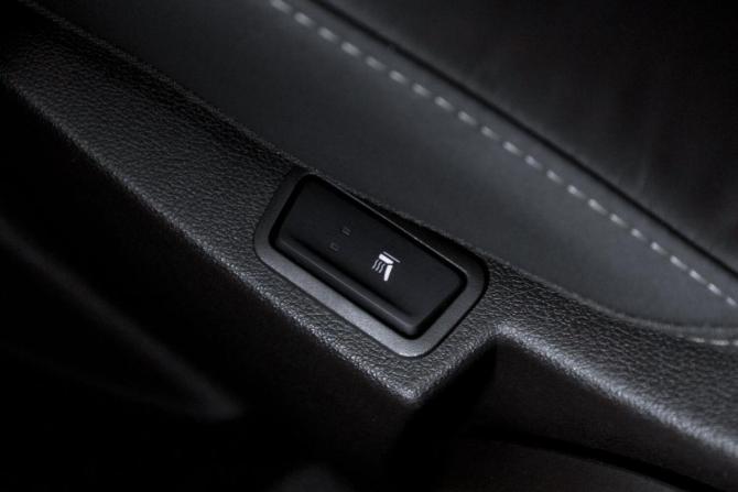 Renault Espace V с пробегом 2018 года, цена 1 899 000 рублей, 139426 км, минивэн, Автокод Объявления