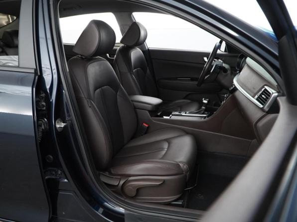 Kia Optima IV Рестайлинг с пробегом 2018 года, цена 1 587 965 рублей, 194450 км, седан, Автокод Объявления