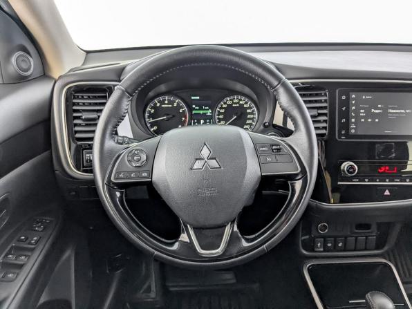 Mitsubishi Outlander III Рестайлинг 3 с пробегом 2021 года, цена 2 650 000 рублей, 61479 км, внедорожник, Автокод Объявления