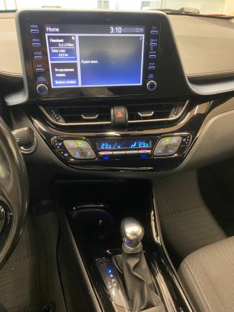 Toyota C-HR I с пробегом 2019 года, цена 2 200 000 рублей, 110777 км, внедорожник, Автокод Объявления