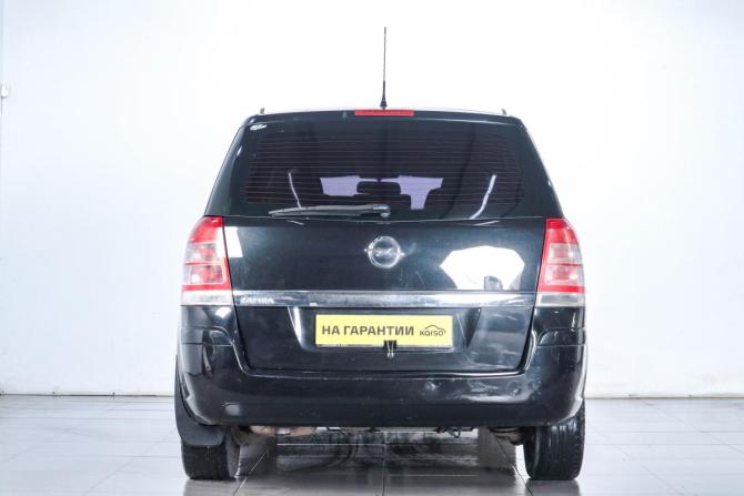 Opel Zafira B Рестайлинг с пробегом 2013 года, цена 899 000 рублей, 203656 км, компактвэн, Автокод Объявления