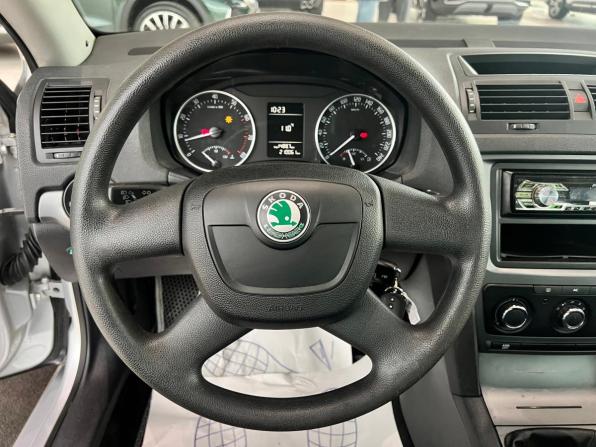 Skoda Octavia II (A5) Рестайлинг с пробегом 2012 года, цена 625 000 рублей, 210061 км, лифтбек, Автокод Объявления
