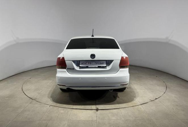 Volkswagen Polo V Рестайлинг с пробегом 2018 года, цена 990 000 рублей, 115941 км, седан, Автокод Объявления