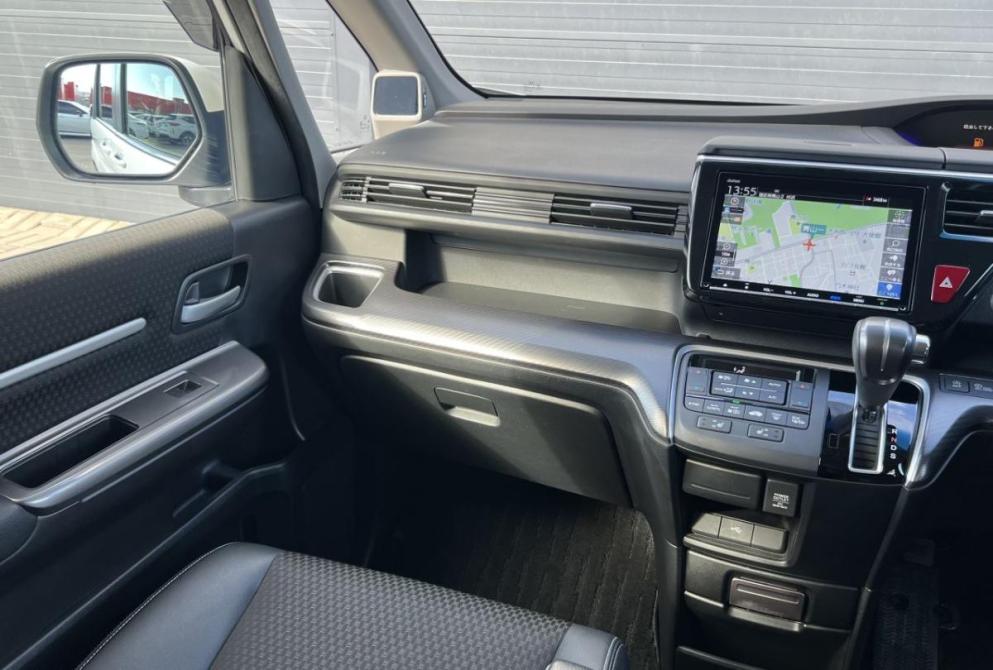 Honda Stepwgn V Рестайлинг Красноярск  - изображение 18