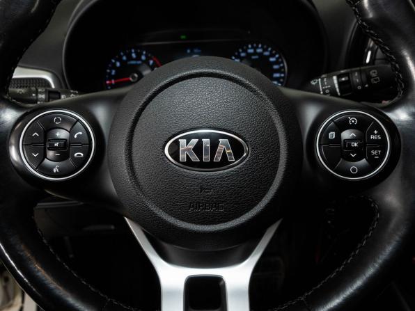 Kia Soul III с пробегом 2021 года, цена 2 240 000 рублей, 34511 км, хэтчбек, Автокод Объявления