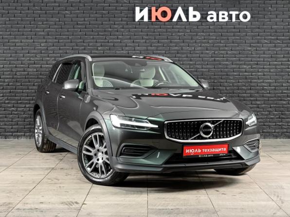 Volvo V60 Cross Country II с пробегом 2020 года, цена 3 700 000 рублей, 110911 км, универсал, Автокод Объявления
