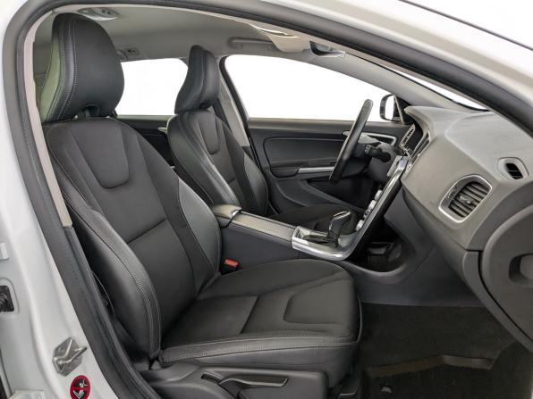 Volvo V60 Cross Country I с пробегом 2018 года, цена 2 555 000 рублей, 79719 км, универсал, Автокод Объявления