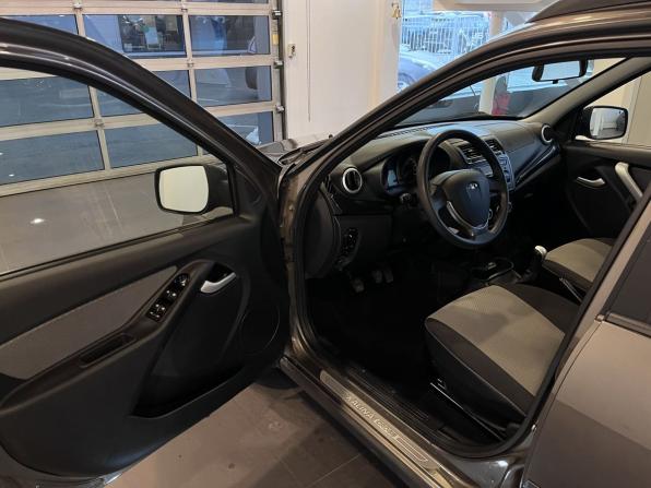 Lada (ВАЗ) Kalina II с пробегом 2018 года, цена 727 000 рублей, 60929 км, универсал, Автокод Объявления