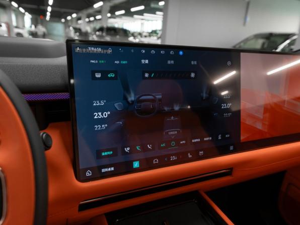 Lynk &amp; Co 900 с пробегом 2025 года, цена 8 150 000 рублей, 18 км, внедорожник, Автокод Объявления