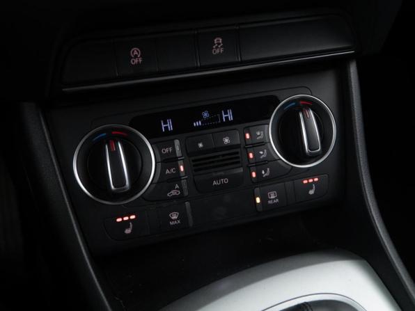 Audi Q3 I (8U) Рестайлинг с пробегом 2015 года, цена 2 125 444 рубля, 107197 км, внедорожник, Автокод Объявления