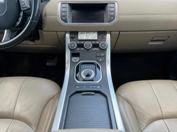 Land Rover Range Rover Evoque I Рестайлинг с пробегом 2018 года, цена 1 790 000 рублей, 300000 км, внедорожник, Автокод Объявления