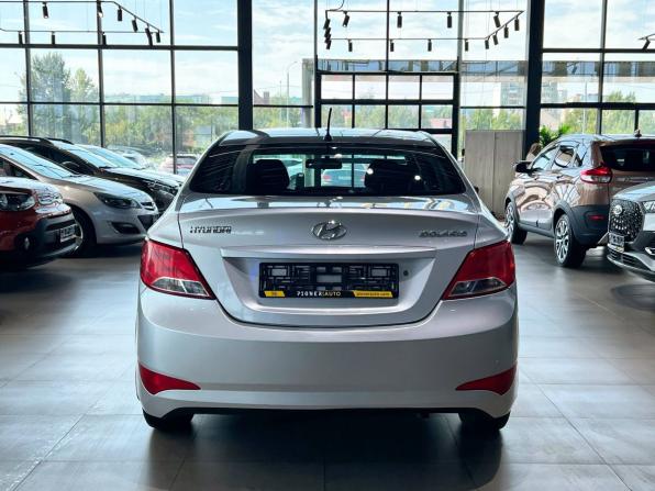 Hyundai Solaris I Рестайлинг с пробегом 2014 года, цена 750 000 рублей, 214000 км, седан, Автокод Объявления