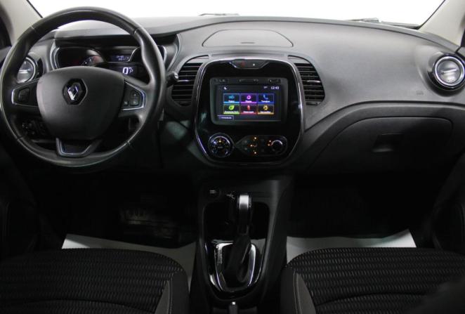 Renault Kaptur I с пробегом 2018 года, цена 1 495 000 рублей, 134160 км, внедорожник, Автокод Объявления